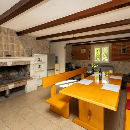 Maslina By Guide Metković